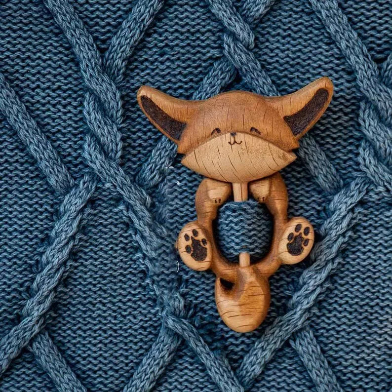 Charming Critter™ - Broche avec motif animalier en bois (pince à pull)
