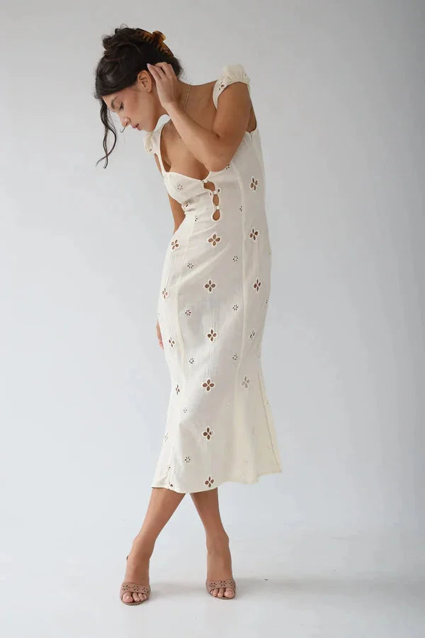 Robe en Coton Brodée Élégante